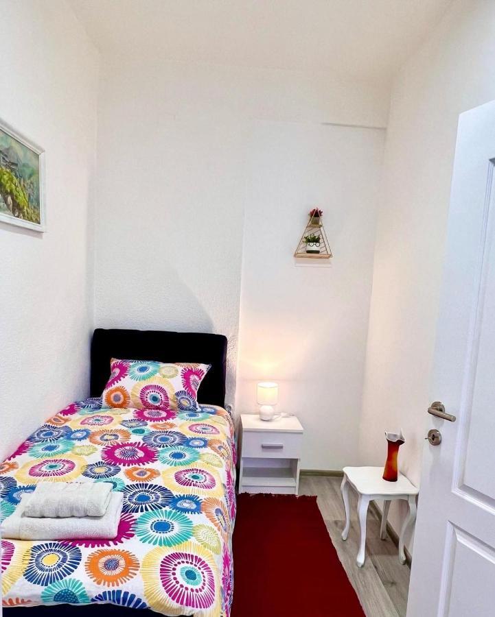 M Apartman Φότσα Εξωτερικό φωτογραφία