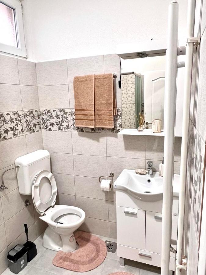M Apartman Φότσα Εξωτερικό φωτογραφία