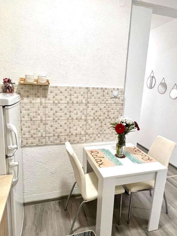 M Apartman Φότσα Εξωτερικό φωτογραφία