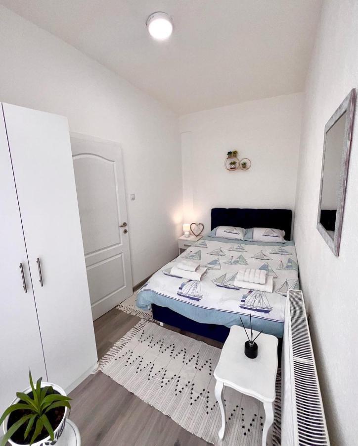 M Apartman Φότσα Εξωτερικό φωτογραφία